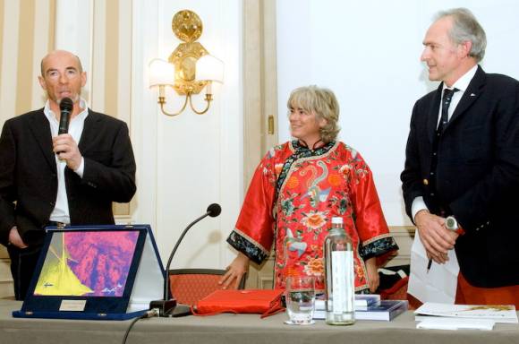 Mario Dibona, Cecilia Carreri e il Presidente dott. Gianmarco Rinaldi dello YCCA