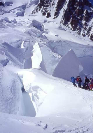 Discesa con gli sci dal Monte Bianco