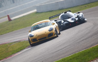 Cecilia di nuovo con Ebimotors con Porsche Cayman Cup
